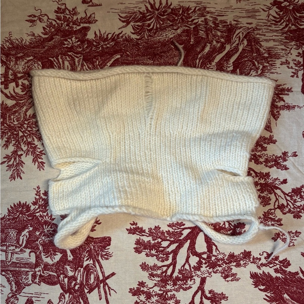 White knitted distressed tube top